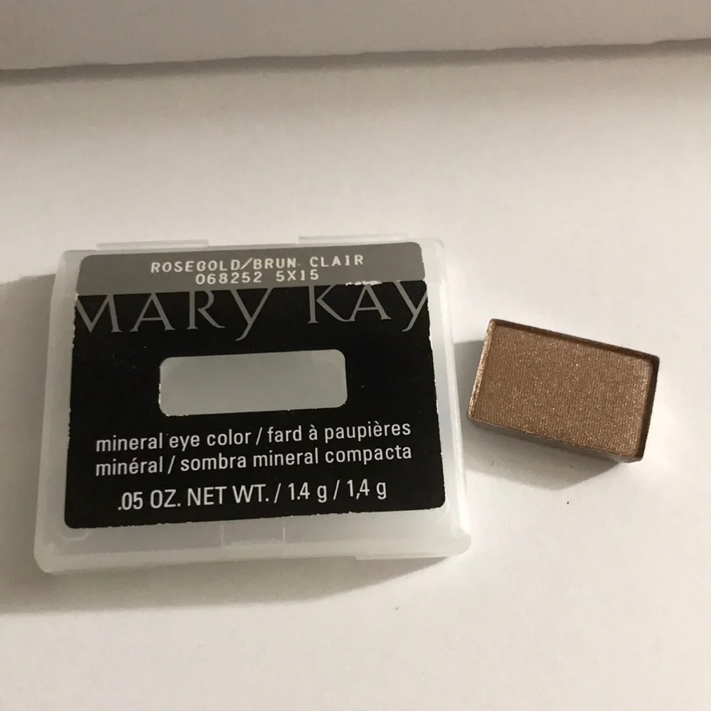 Mary Kay eye shadow